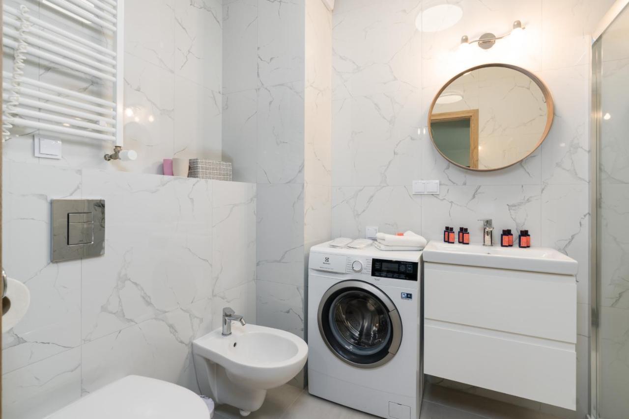 Bukowska 18 Apartments Mtp Poznan By Noclegi Renters Luaran gambar